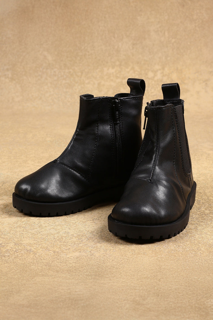 One Friday Boys Black Solid Boots