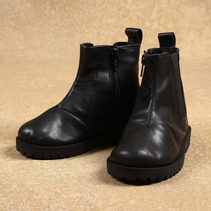 One Friday Boys Black Solid Boots