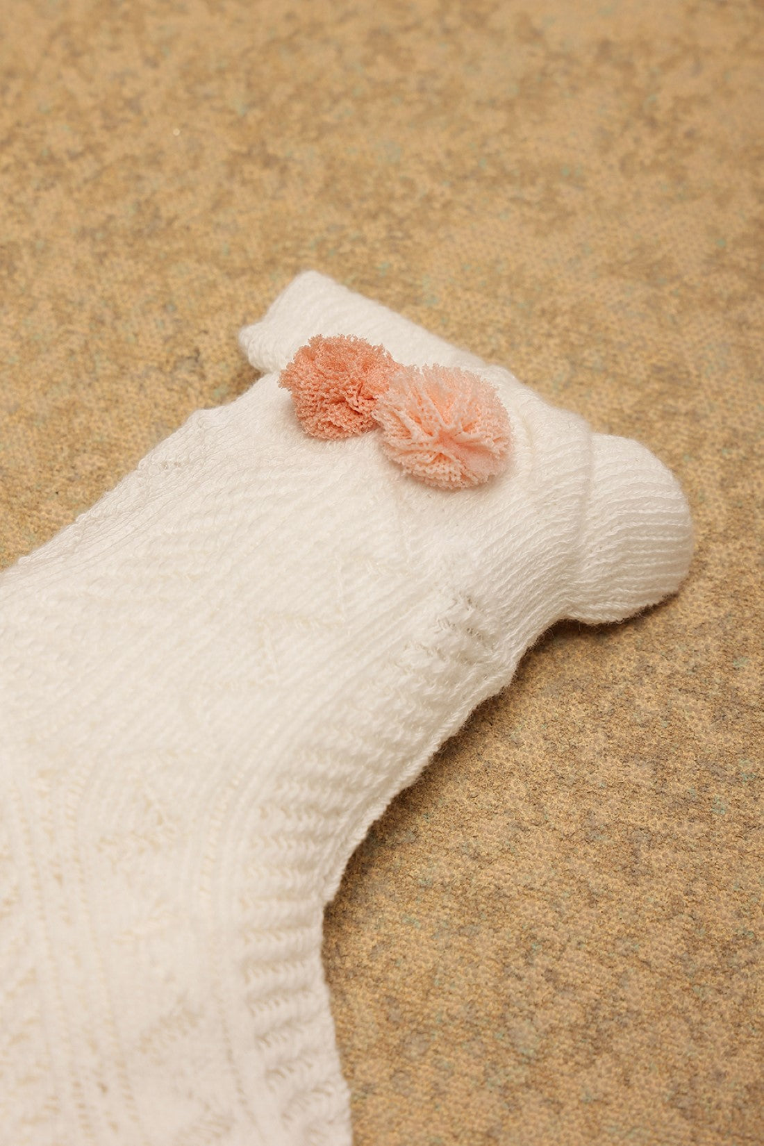 One Friday White Knitted Solid Socks